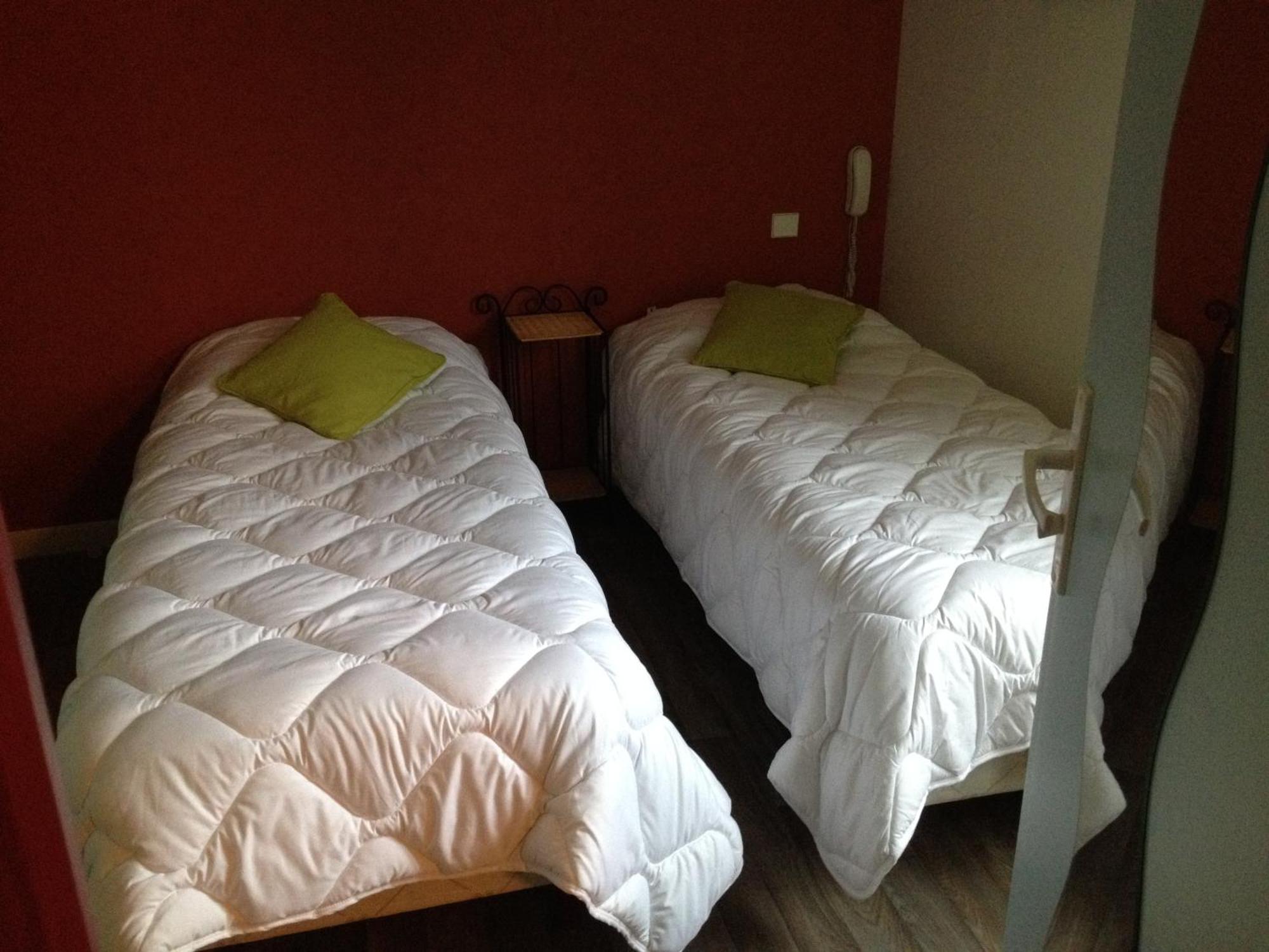 Hotel Logis Moulin Des Forges Saint-Omer-en-Chaussée Zimmer foto